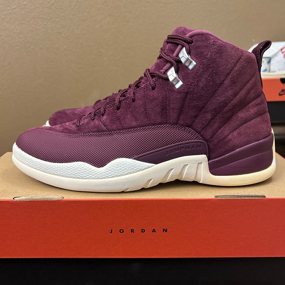 Jordan 12 Bordeaux